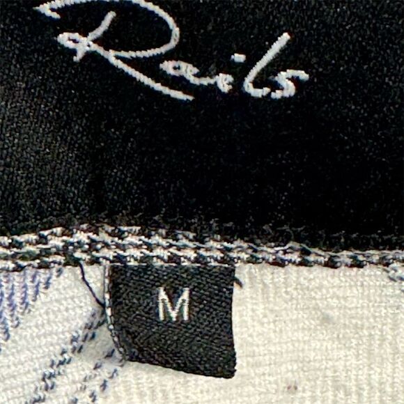 Rails Hunter Shirt M Navy White Plaid Button Down Long Sleeve Soft Viscose Top - Picture 6 of 7